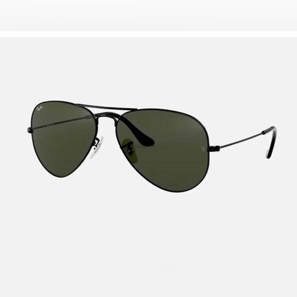 ALL BLACK RAY-BAN AVIATORS